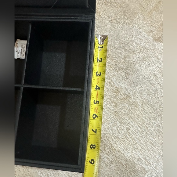 NIB Tea Box. 6 sections. Black. - Picture 4 of 7